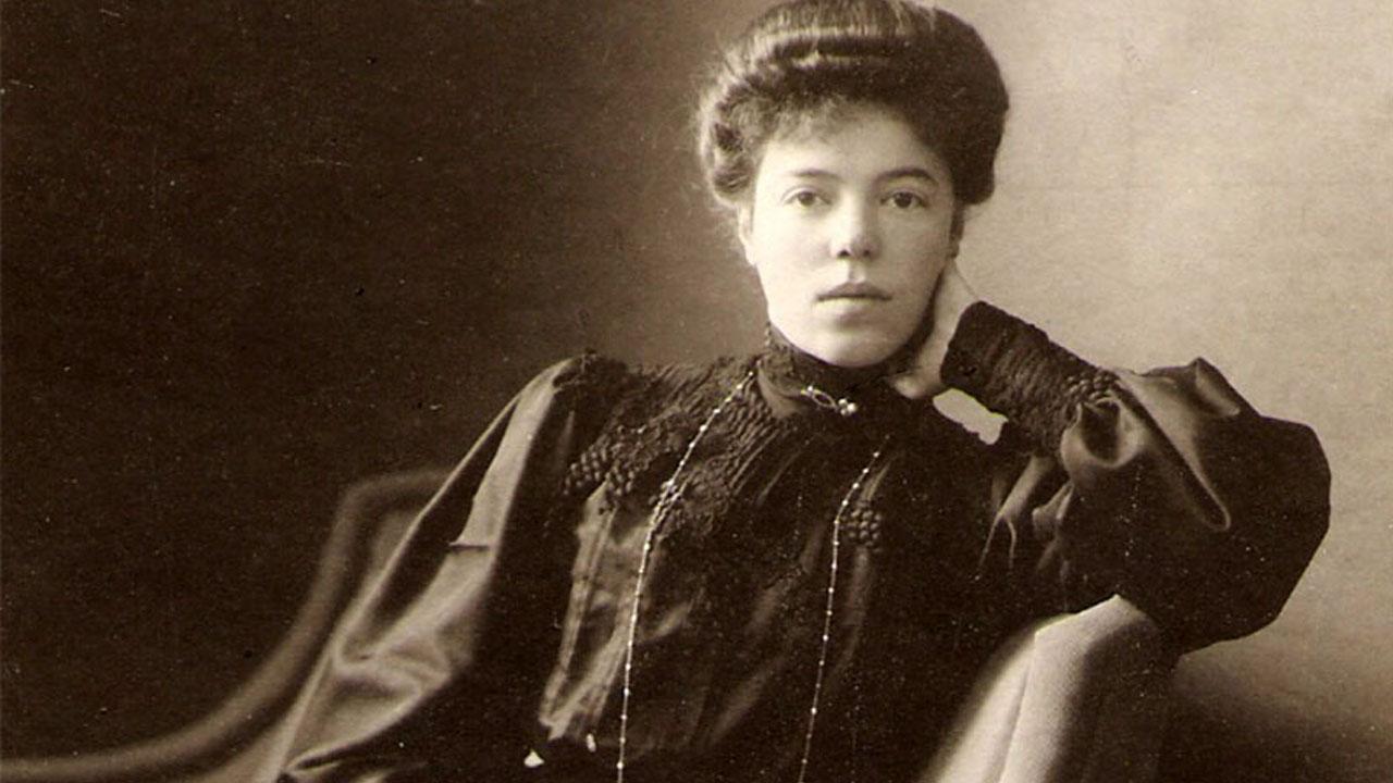 Августейшая художница