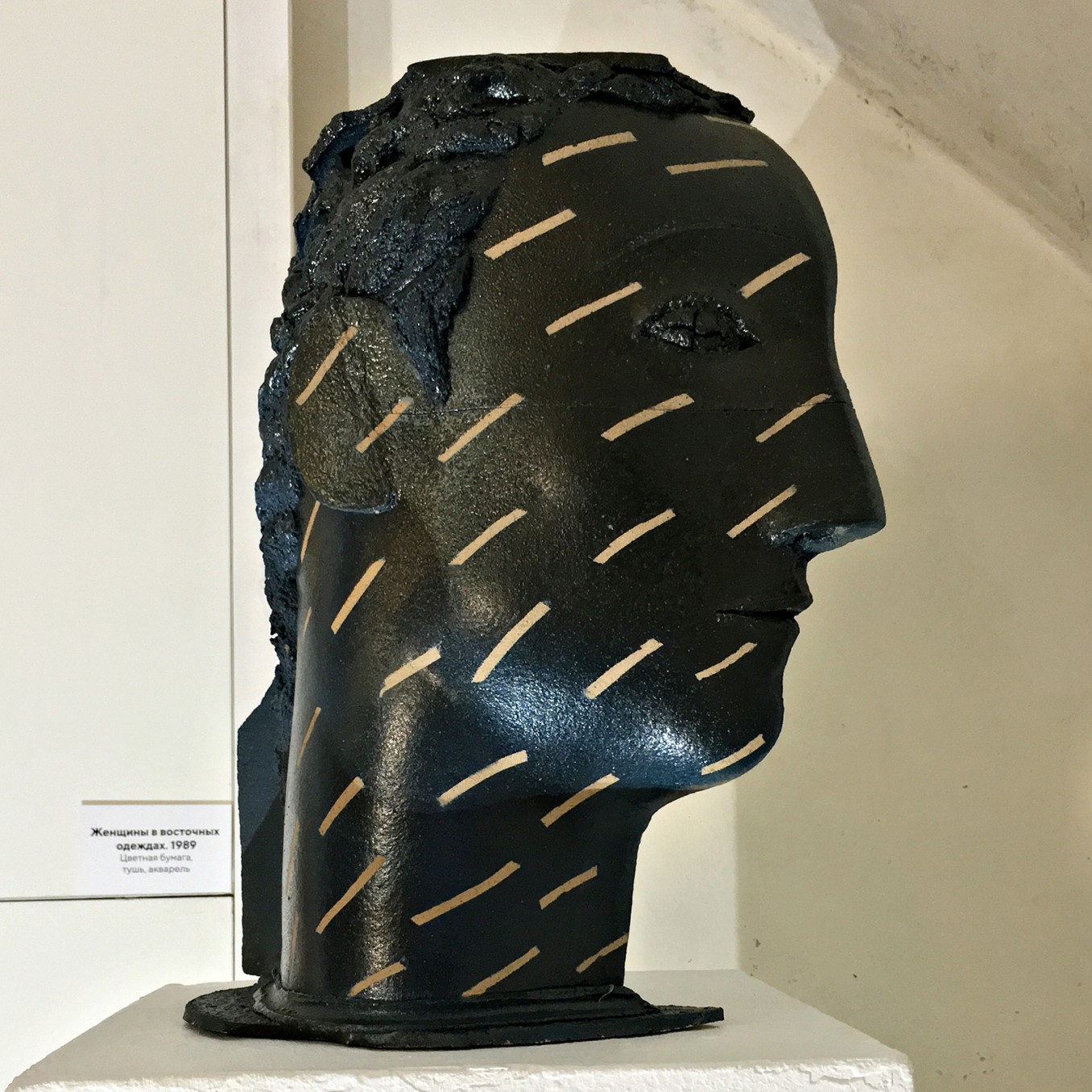 Александр Задорин — Голова, дождь, 1982 (шамот, окислы)