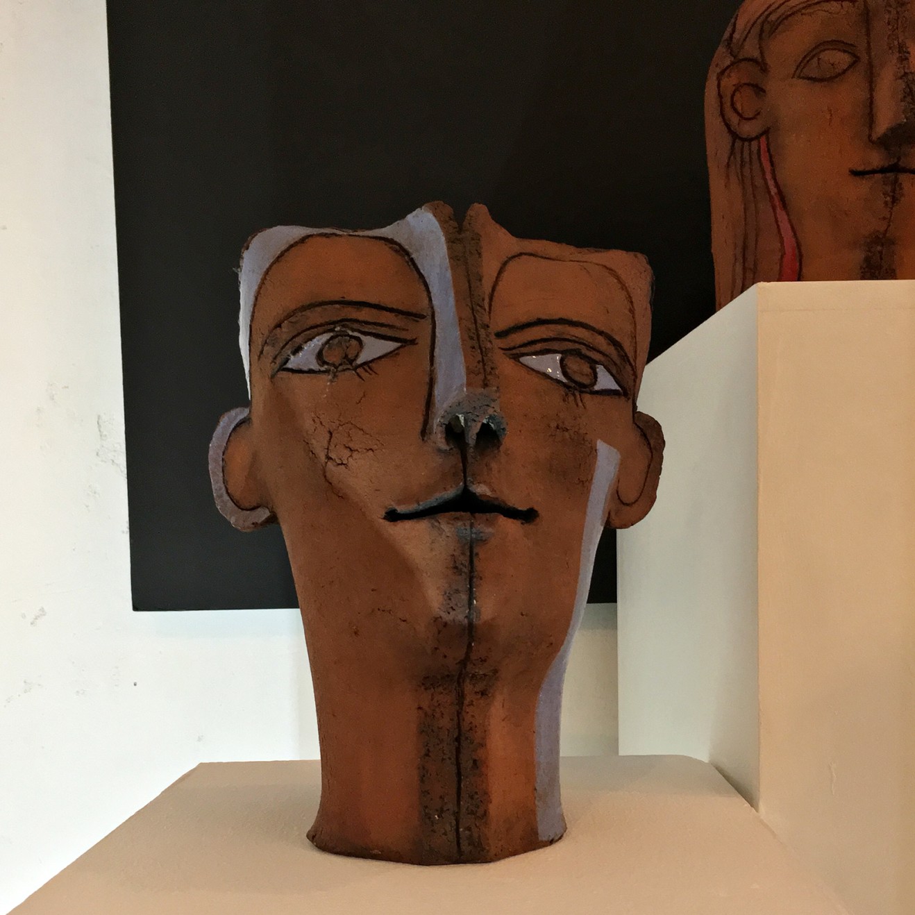 Александр Задорин — Юноша, 1978 (шамот, белая эмаль, окислы)