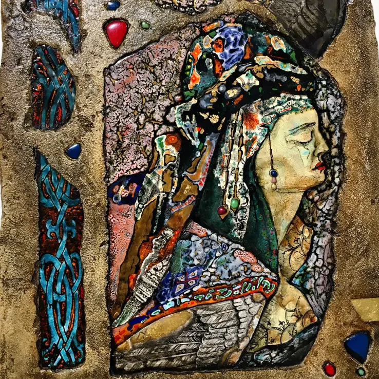 Павел Ясыченко — Сирены 2, 2009 (стекло, смальта, обжиговая роспись, фьюзинг, композитный материал под камень}