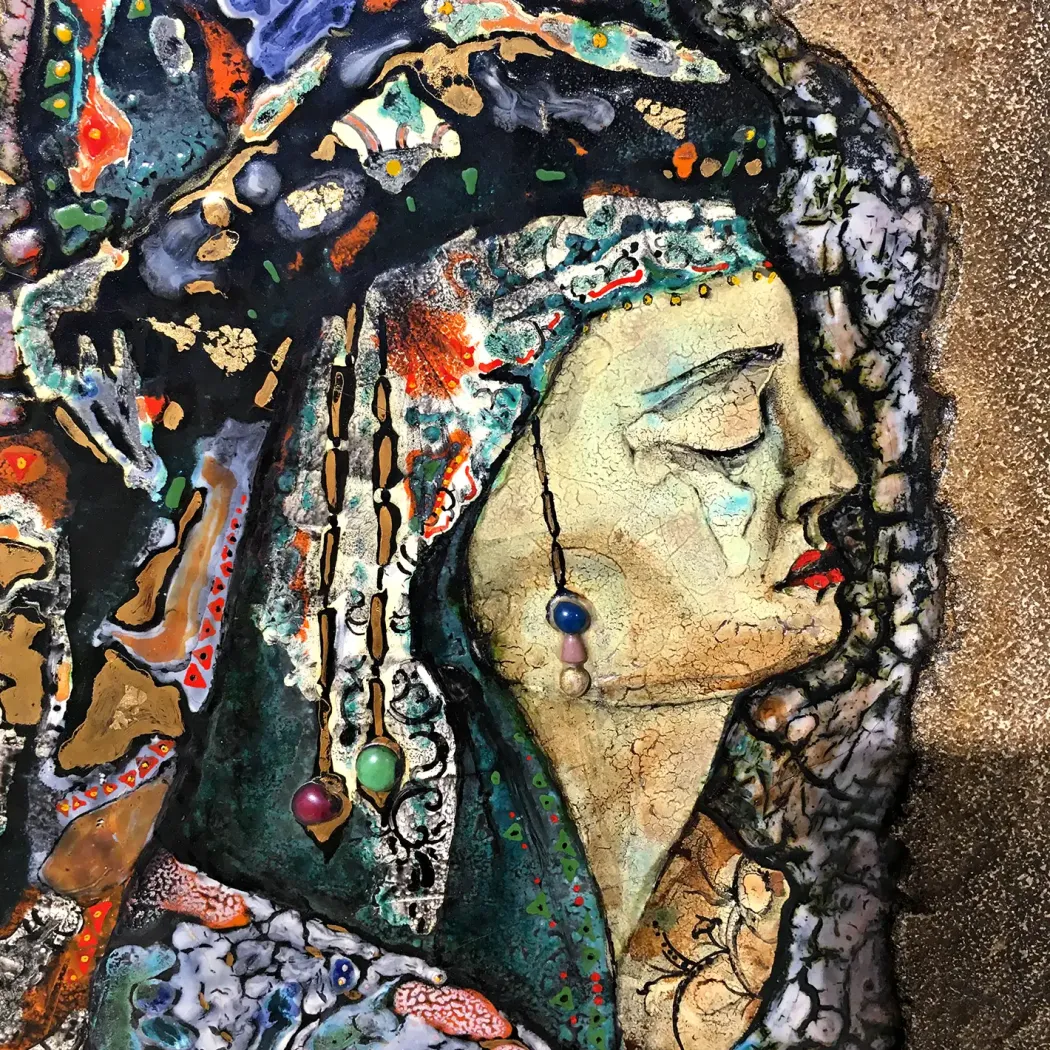 Павел Ясыченко — Сирены 3, 2009 (стекло, смальта, обжиговая роспись, фьюзинг, композитный материал под камень}