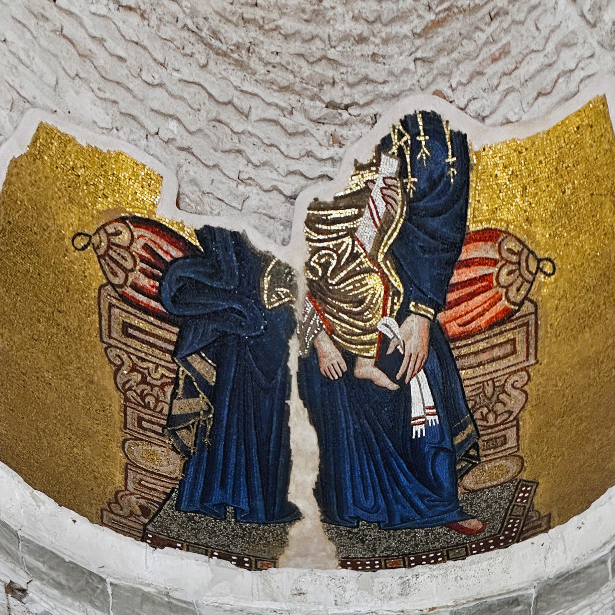 Богородица с Младенцем в апсиде кафоликона
