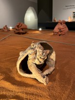 Нахум Гутман — Иона, вылезающий из чрева кита, 1970-е (терракота)