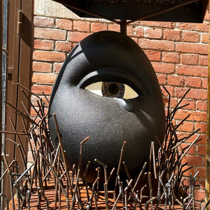 Константин Карташевский — Инсталляция Весело. Грустно. Все равно. Фрагмент 2 (смешанная техника), 2021