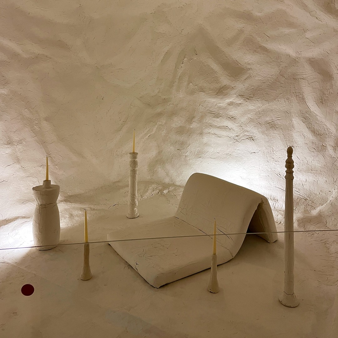 Комната 409. Елишева — Пещера