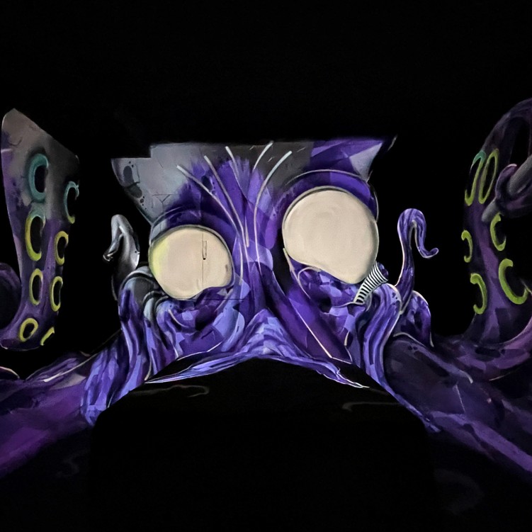 Комната-208.-Eat-Eye-—-Размышления