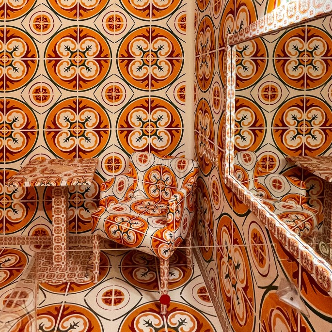 Комната 305. Тамар Йогев и Гай Мегидес — Плитка в Тель-Авиве