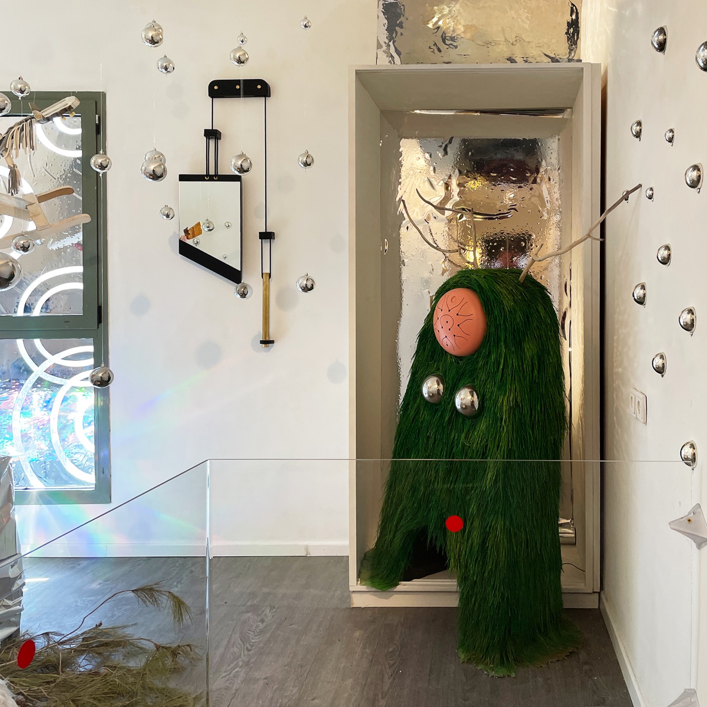 Комната 311. Ади Азар и Йотам Шифрони — Каникулы мамы, Макса и Кая