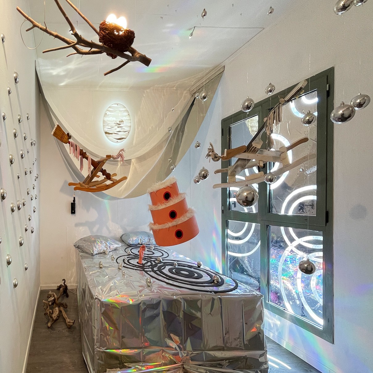 Комната 311. Ади Азар и Йотам Шифрони — Каникулы мамы, Макса и Кая