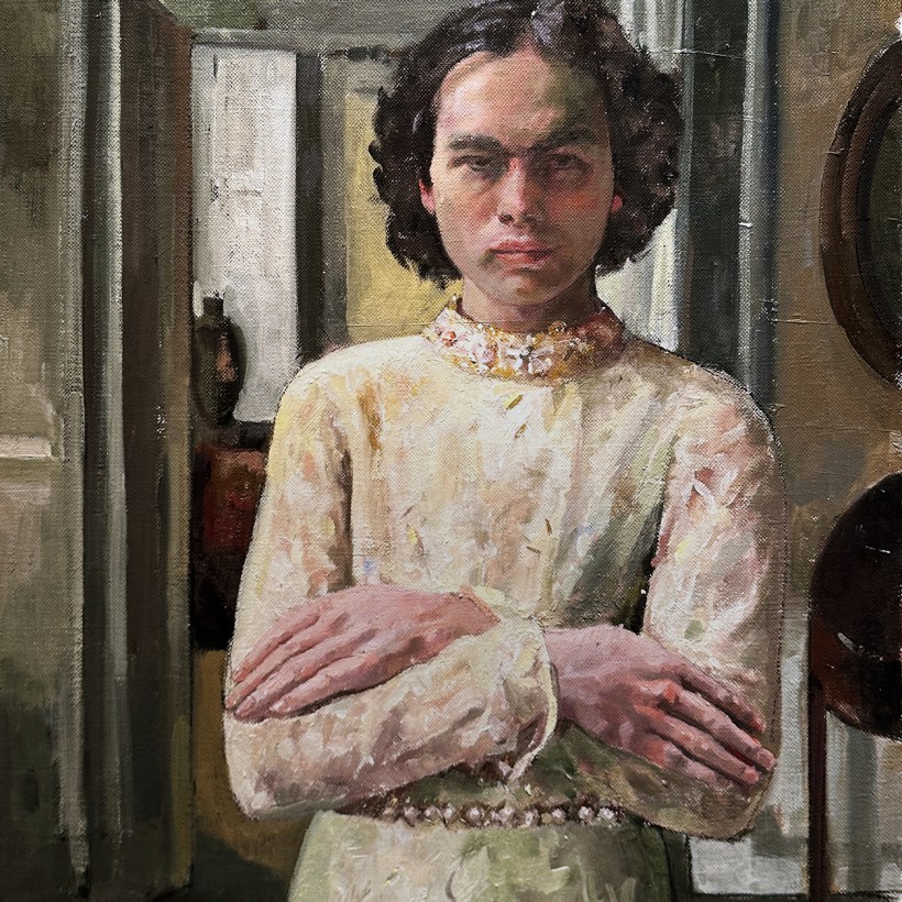 Рони Тахарлев — Мальчик в желтом платье, 2020 (холст, масло)