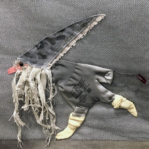 София Азархи — Белоснежка и Алоцветик, 2019 (текстиль, косметика) фрагмент