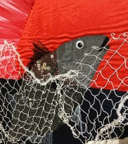 София Азархи — Вечер. Рыба, 2021 (текстиль, перчатки, косметическая маска) фрагмент