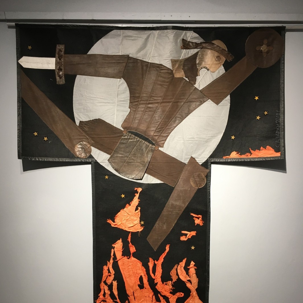 София Азархи — Воин, 2018 (текстиль, кожа, веревка)