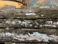 Андреа Стелла — Возвращение на закате, 2018 (гипсовый левкас, натуральные краски, суальное золото, картон, стекло, окисление) фрагмент