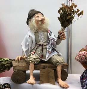 Салоникова Алена Викторовна - Банник, 2016 (текстиль, войлок, проволока)