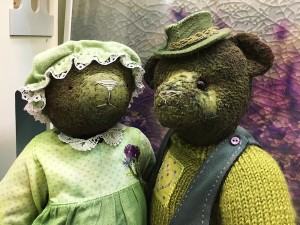 Текстильные мишки Любови Корниловой, 2018 (фрагмент 3)