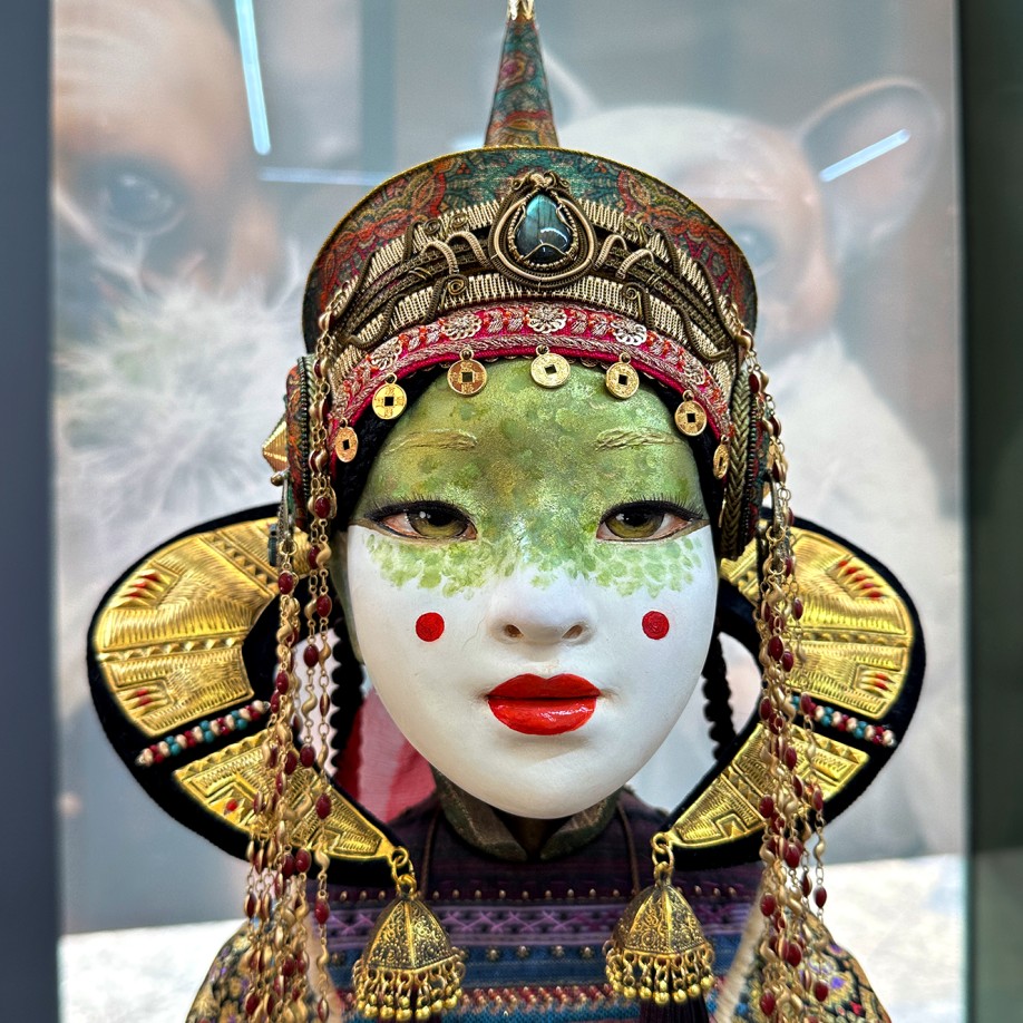 2 Люда Байдик (Израиль) — Эрдене, фрагмент, Fun Art Gallery, Яффо, 2023