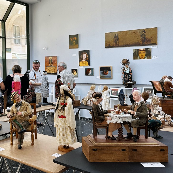 На выставке