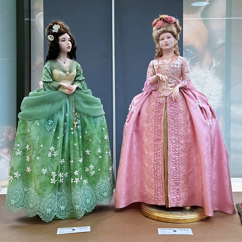 3-4 Люда Байдик (Израиль) — Розовое и жасминовое масло, Fun Art Gallery, Яффо, 2023