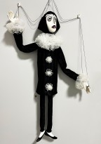 91 Ирина Лицкая (Израиль) — Чарлстон (Фигура 1. Пьеро) — Fun Art Gallery, Яффо, 2023