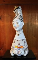 Екатерина Сухарева - Китайщина, 2020 (шамот, дерево, цветные глазури, надглазурная и подглазурная роспись, дерево) фрагмент III