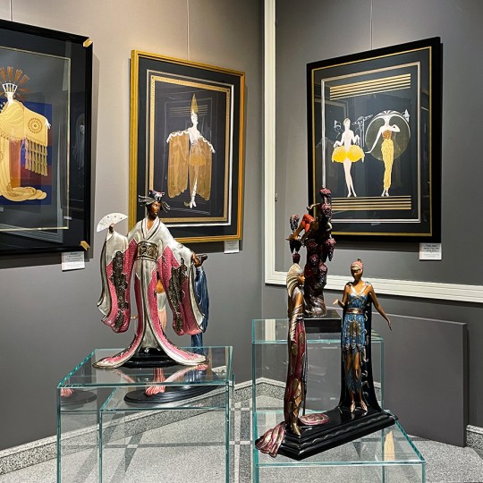 На выставке