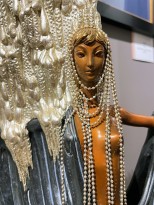 Роман Тыртов (Эрте) — Арктическое море, 1988 (бронза, патинирование, роспись , золочение, серебрение, металлические нити), фрагмент.