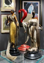 Роман Тыртов (Эрте) — Любовь, Любовь и Шлафрок , 1988 (бронза, патинирование, роспись эмалью, золочение, мет. нити, сердолик).