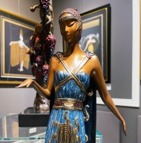 Роман Тыртов (Эрте) — Соблазнительницы, 1990 (бронза, патинирование, эмаль, золочение, 439-500), фрагмент.