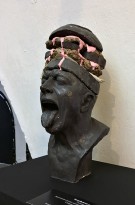 Петр Дьяков - Голова, 2017 (акриловая смола, наполнители, пигмент) ракурс