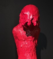 Гурген Петросян - Фигура ('Красные'), 2016 (гипс, автомобильная краска), фрагмент