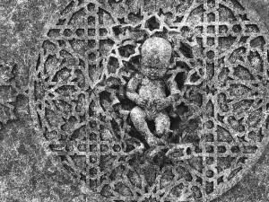 Мариам Аль Суэйди - Генетика (23) Ген CTRA (Выражение), 2016 (смешанные материалы, акриловая резина, дерево), фрагмент