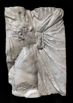 Егор Крафт — CAS 10 Telephos Drapery, 2018 (каррарский мрамор, алгоритм машинного обучения)