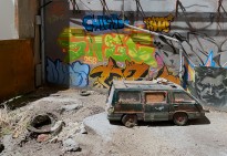 Павел Плетнев — Стена славы, 2019 (объект, фанера, смешанная техника) фрагмент