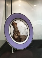 М. М. Адамович (исполнитель Г. Д. Зимин) - Тарелка 'Сфинкс' из серии 'Виды старого Петербурга', 1919 (ГФЗ, фарфор, роспись)