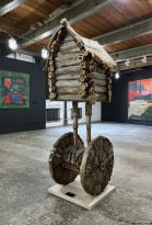 Петр Рейхет — Избушка на курьих ножках, 2012 (борщевик) ракурс 2