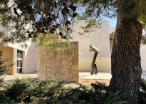 Джоел Шапиро — Без названия, 1996 (бронза)