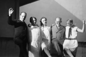 Пауль и Лили Клее, Грет Палукка, Герберт Трантов и Карта Грош, 1927 