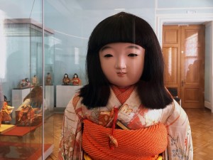 Торэй нингё уцуси Итимацу нингё (копия подаренной куклы Итимацу), фрагмент