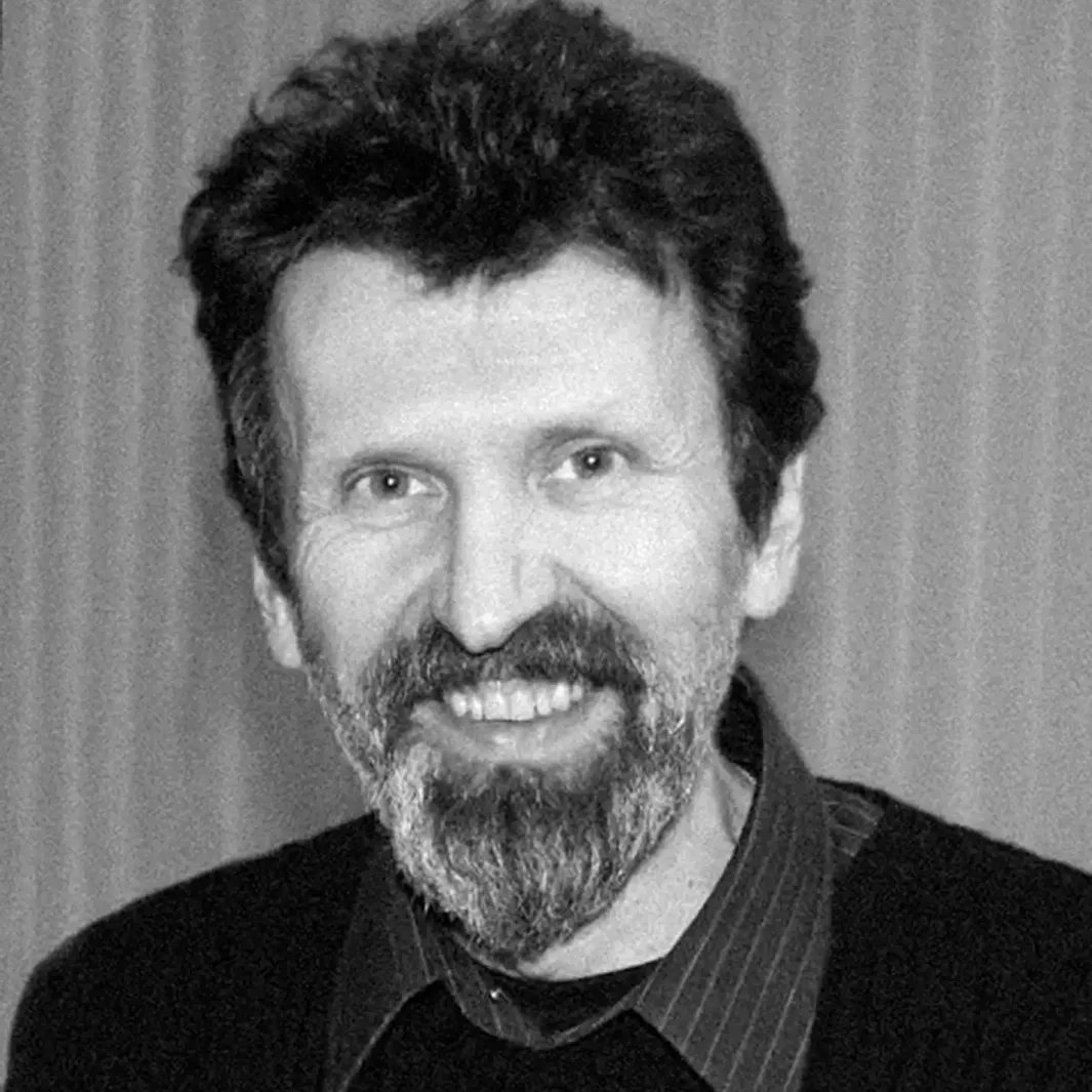 Александр Петров