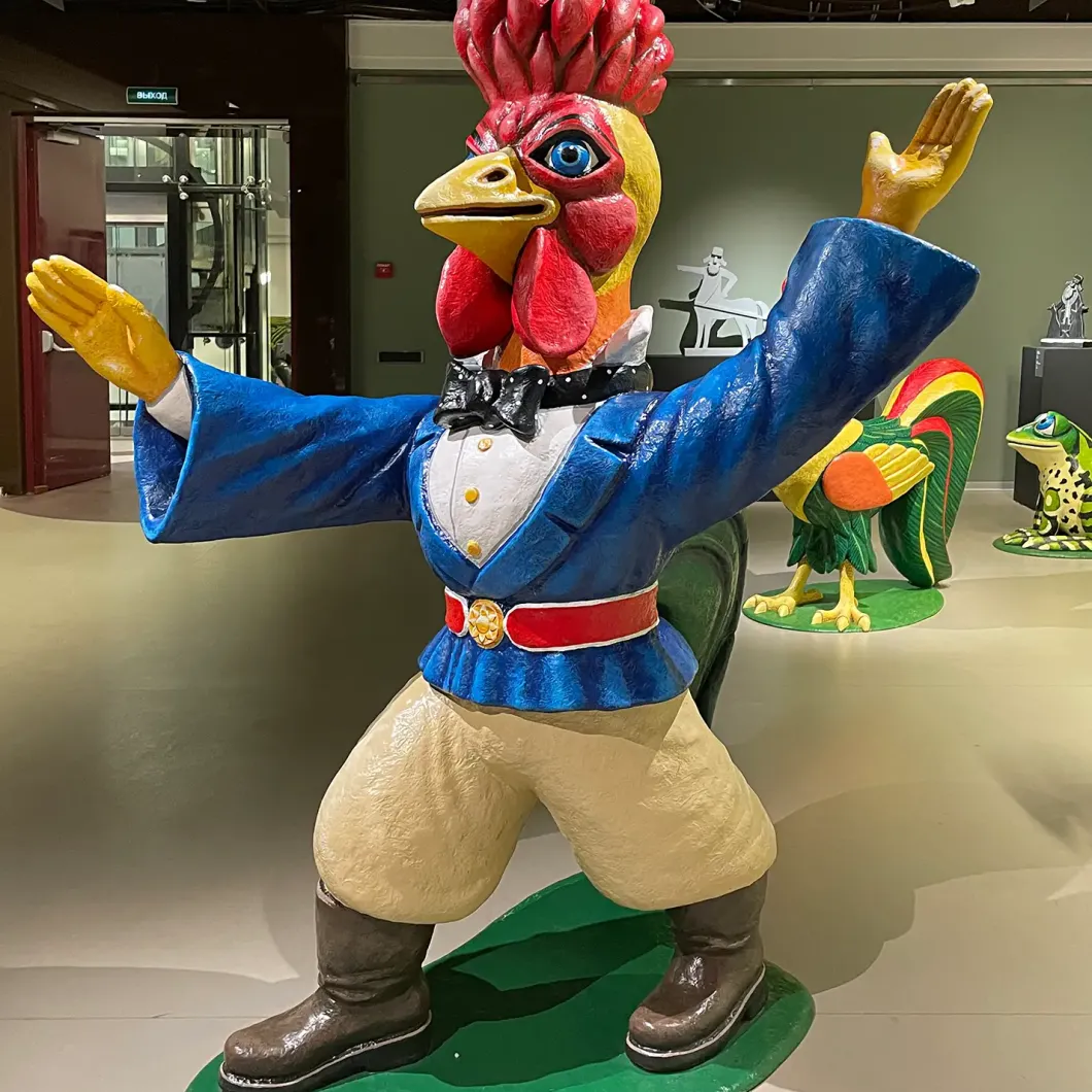 Игорь Васильев -- Петух 1, 2018 (стеклопластик)