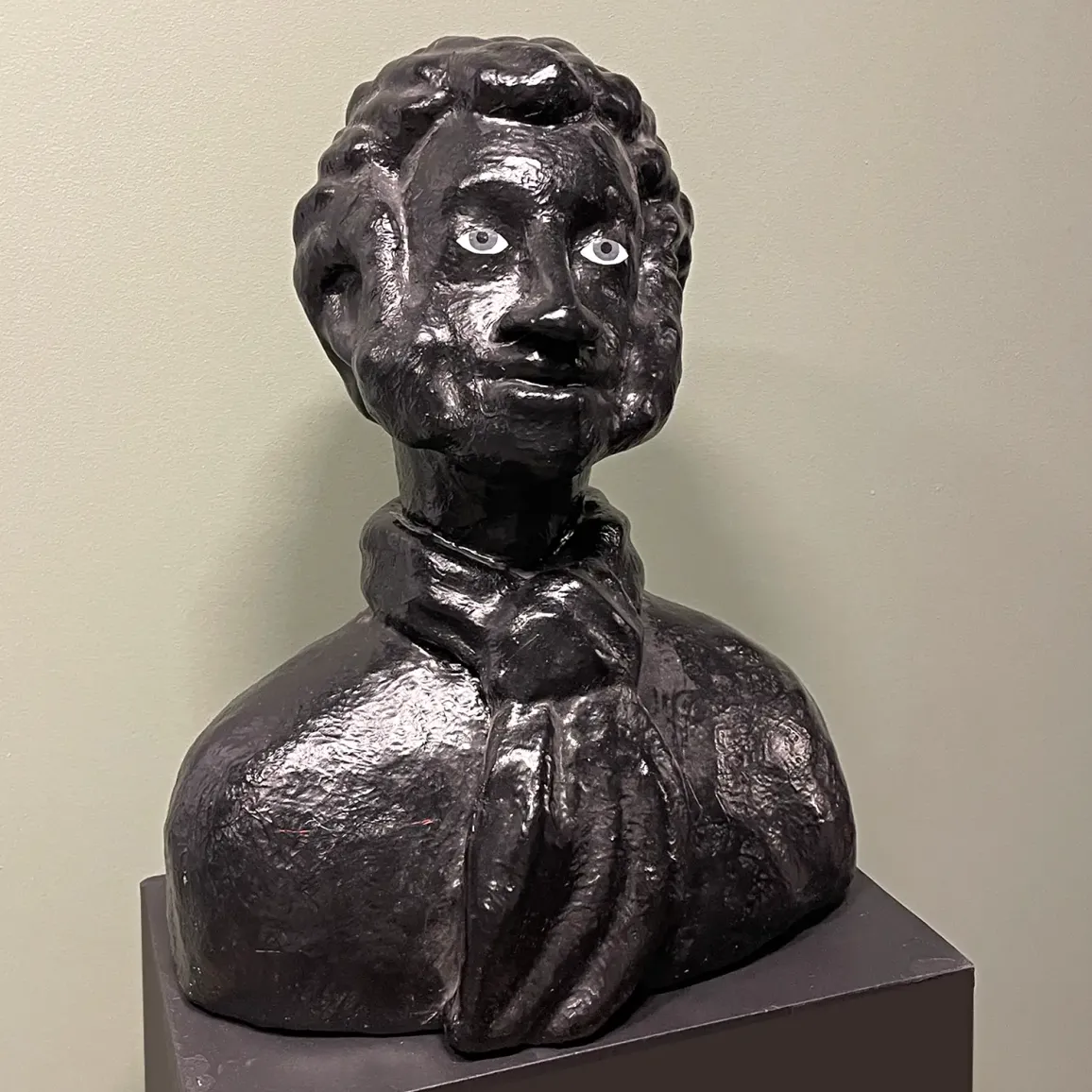 Игорь Васильев -- Поэт, 2022 (стеклопластик)