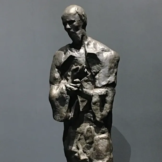 Левон Лазарев — Ф. М. Достоевский (модель памятника). 1990 (медь, выколотка, патинирование)